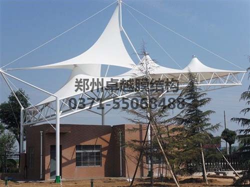 膜結(jié)構(gòu)材料主要有四種：膜材、鋼構(gòu)、索及附件