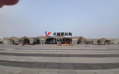 鄭州中大門直購保稅體驗(yàn)中心<font color='red'>膜結(jié)構(gòu)景觀</font>/遮陽景觀工程動(dòng)態(tài)
