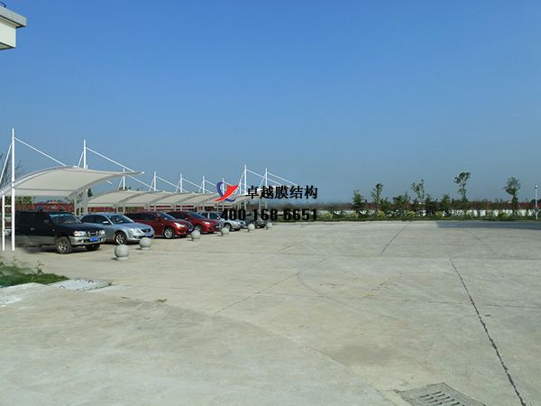   金昌<font color='red'>膜結(jié)構(gòu)車棚</font>【金昌集團有限公司-停車棚】設計施工案例
