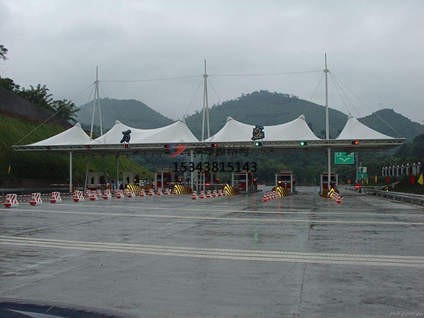 阿里高速收費(fèi)站雨棚【專業(yè)廠家】景觀遮陽棚/服務(wù)區(qū)膜結(jié)構(gòu)充電站設(shè)計公司