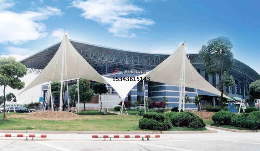 景東<font color='red'>膜結(jié)構(gòu)景觀</font>【張拉膜景觀】承包安裝價(jià)格