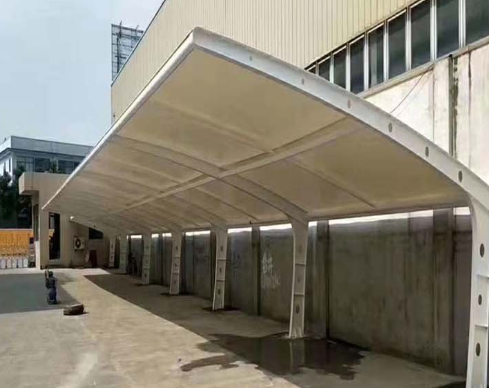 膜結(jié)構(gòu)雨棚有哪些優(yōu)勢？以下進行了詳細的盤點