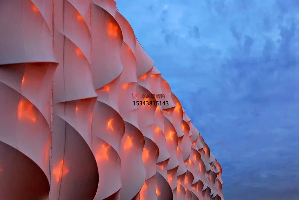 曲線時(shí)代，可彎可曲的膜結(jié)構(gòu)