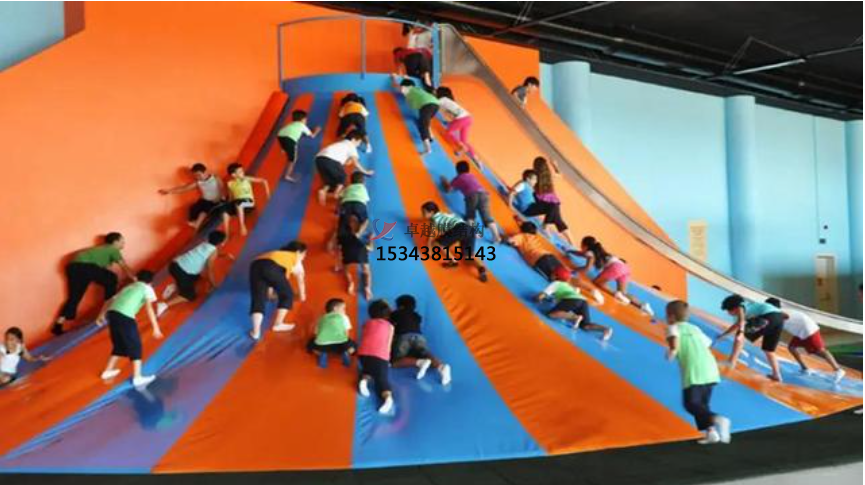 膜結(jié)構(gòu)火山攀巖