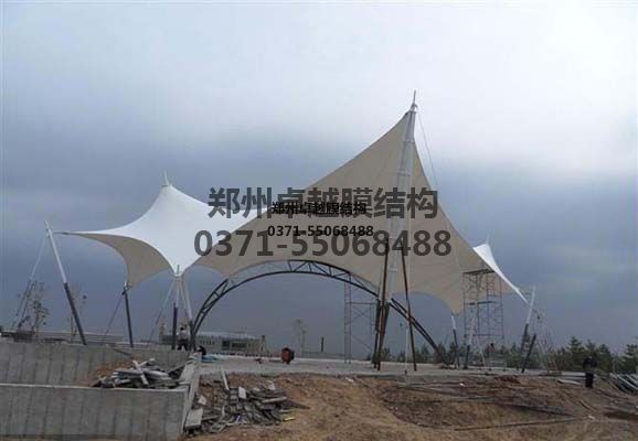 西安張拉膜遮陽棚生產(chǎn)廠家設(shè)計(jì)施工【西安外國(guó)語大學(xué)張拉膜遮陽棚】等項(xiàng)目