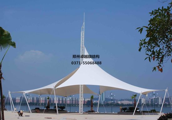 膜結構地下車庫入口保潔