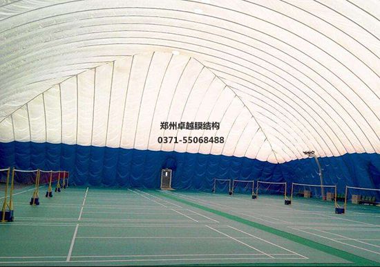 膜結構地下車庫入口清潔